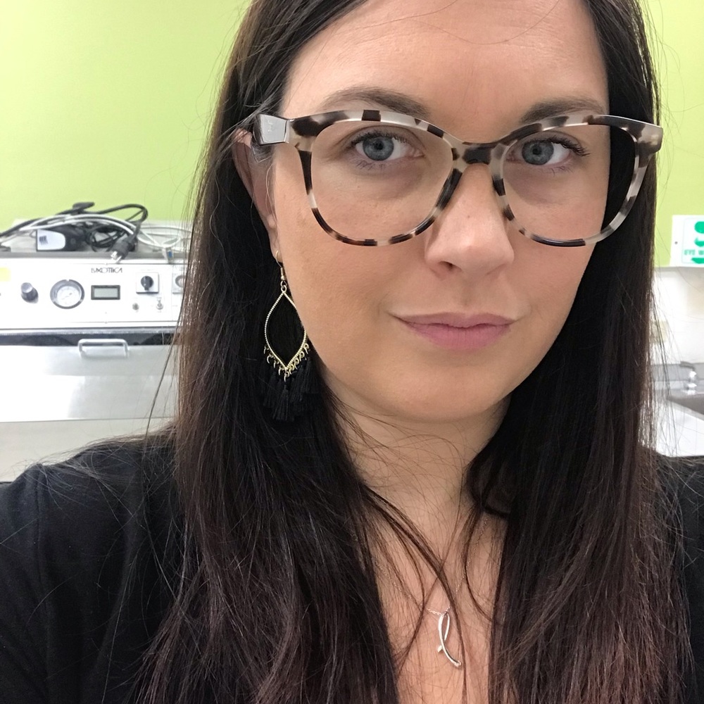 Meet your Posher, Lacey